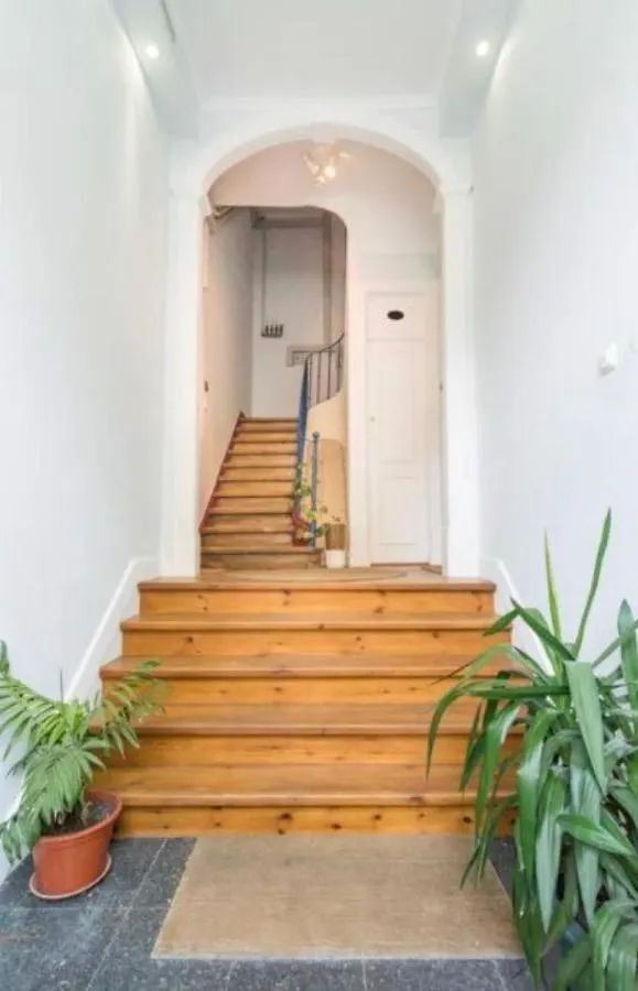 Graca With Terrace In Lisbon Apartment